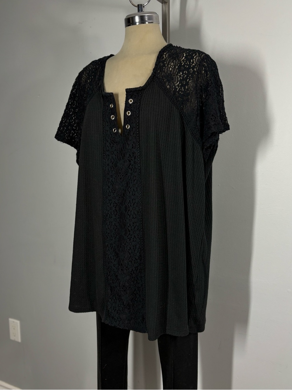 Black Lace Yoke Eyelet V-Neck Tunic Top